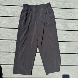 Lululemon black capris - size 8